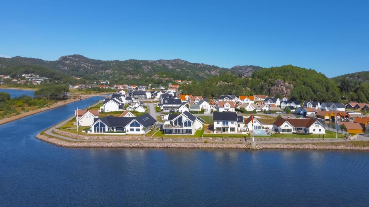 Apartment With Boat Spangereid Zewnętrze zdjęcie